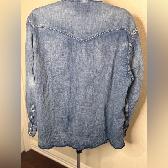 Wrangler Blue Denim Button Down Shirt - Picture 3 of 6